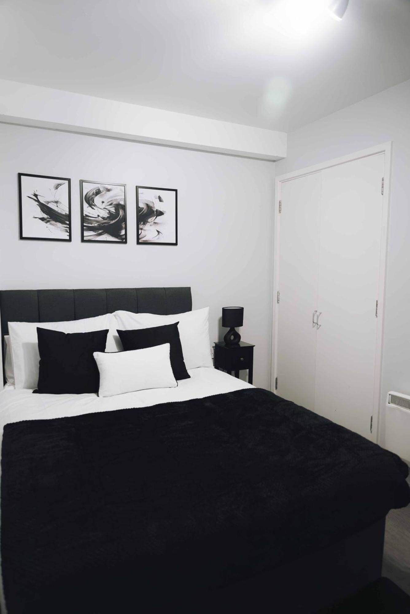 Stylish 2-Bed In Stratford Apartment ลอนดอน ภายนอก รูปภาพ